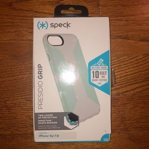 Speck Presidio Grip iPhone 6s/7/8 case!